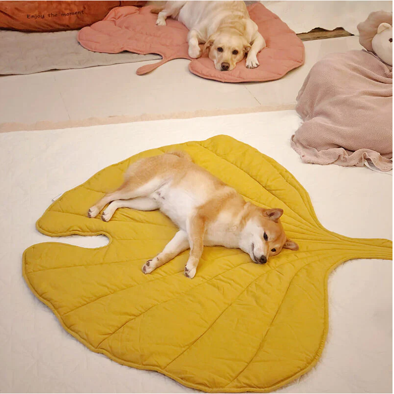 WAGNESTG  Leaf Shape Dog Blanket