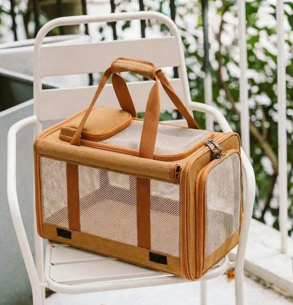 WAGNESTG  Airline Approved Portable Breathable Expandable Large-Capacity Cat Carrier Bag - Travel Nest