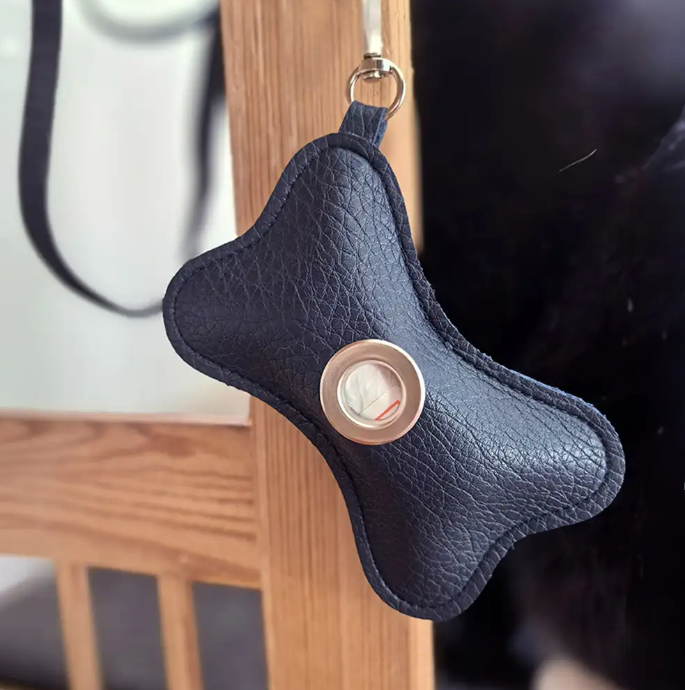 WAGNESTG  Bone-shaped Portable PU Leather Dog Poop Bag Dispenser