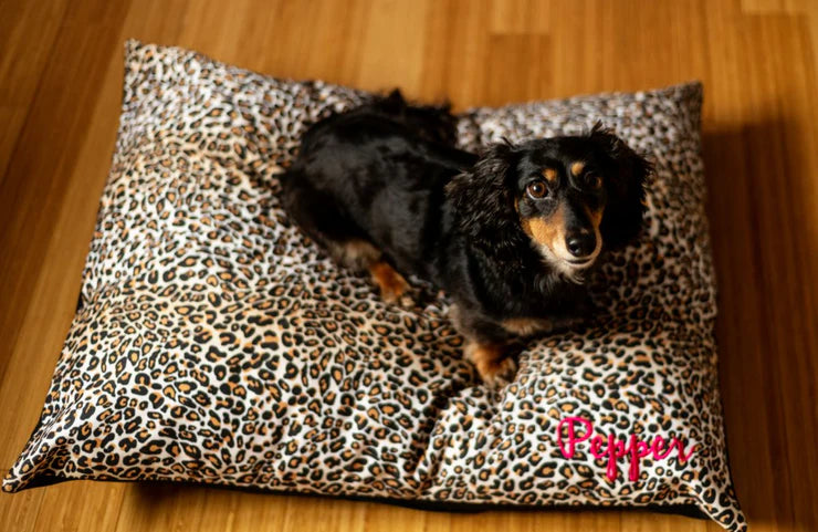 WAGNESTG  Leopard Print Dog Bed Cover